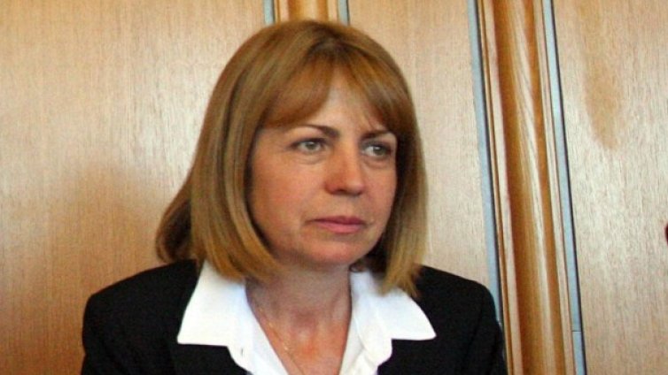 Фандъкова глоби фирма за снежни улици и спирки в "Младост"