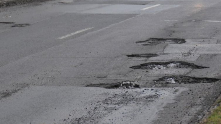 Павлова нареди оглед на асфалта по пътищата