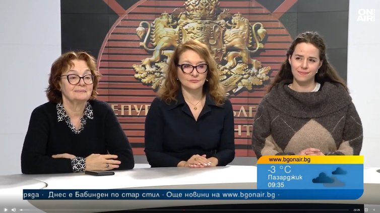 Радев се опитва да бъде всичко, в политиката това е рискова игра