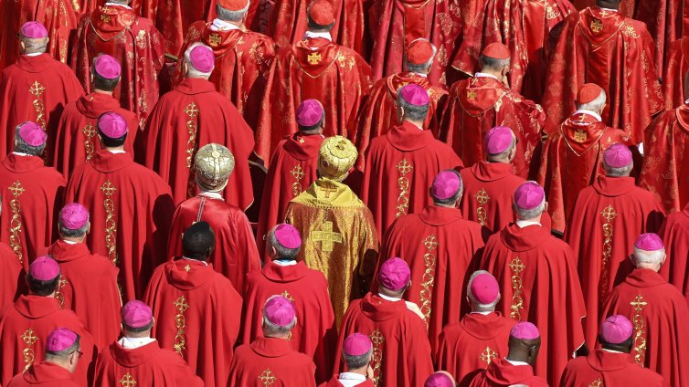 След погребението на Франциск: Всички погледи са насочени към конклава