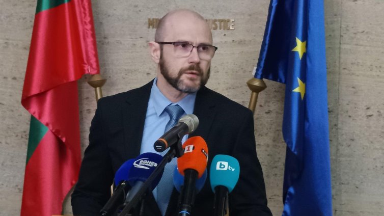 Янкулов: Има доказателства, че Русинова е пътувала с Пепи Еврото 