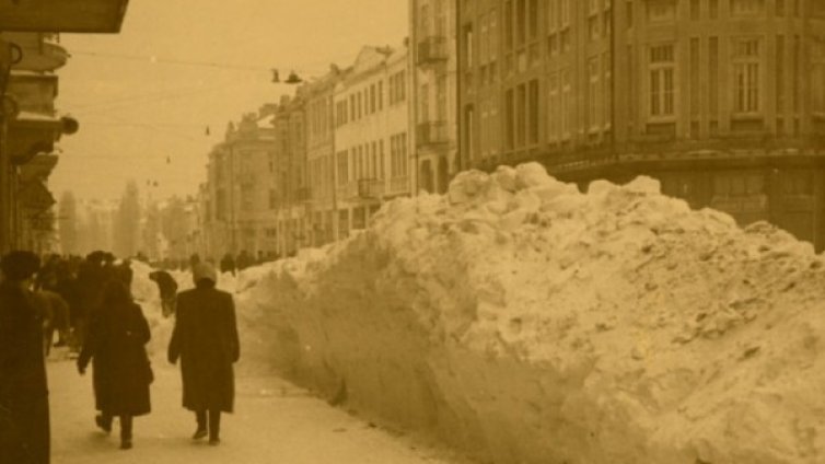 Че е студено &ndash; студено е! Но какво още помнят родните архиви?