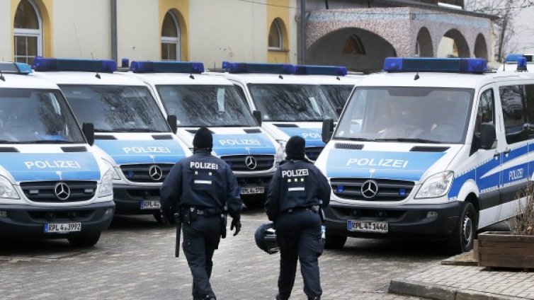 Германия: Електронни гривни за заподозрените в тероризъм