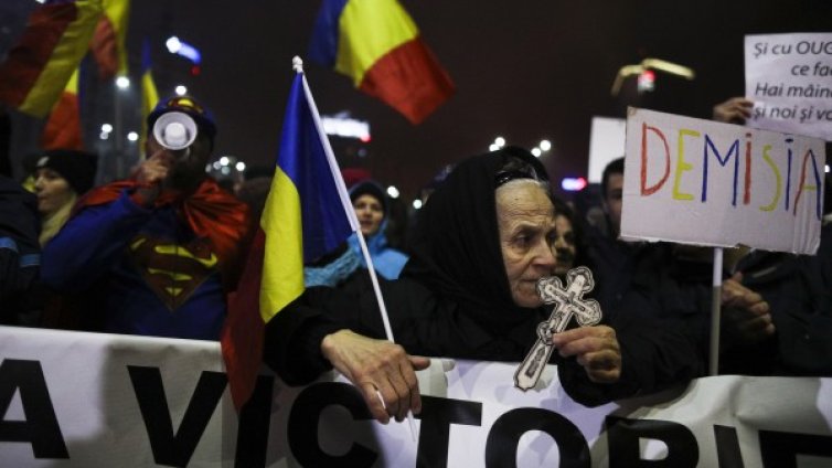 Гневът в Румъния &ndash; половин милион пак на протест