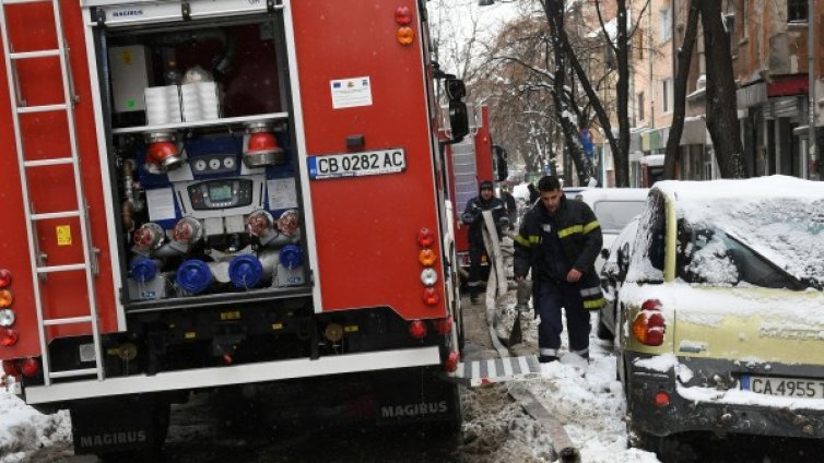 Възрастна жена почина при пожар в дома си