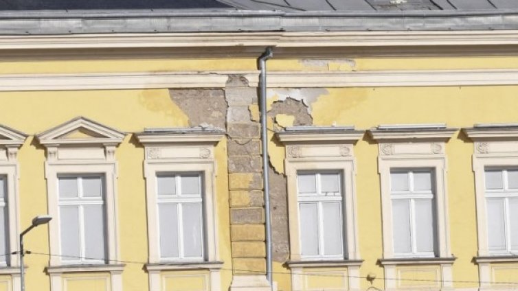 Ремонтират скоро фасадата на Художествената галерия