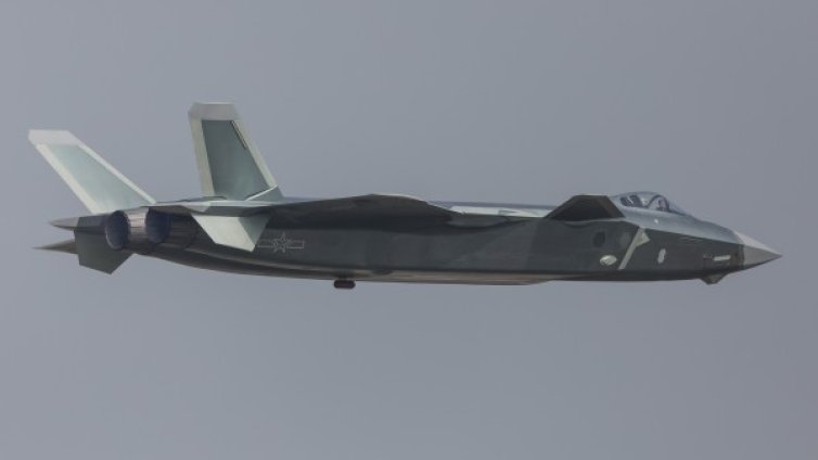 "Опасна" среща на военни самолети на Китай и САЩ