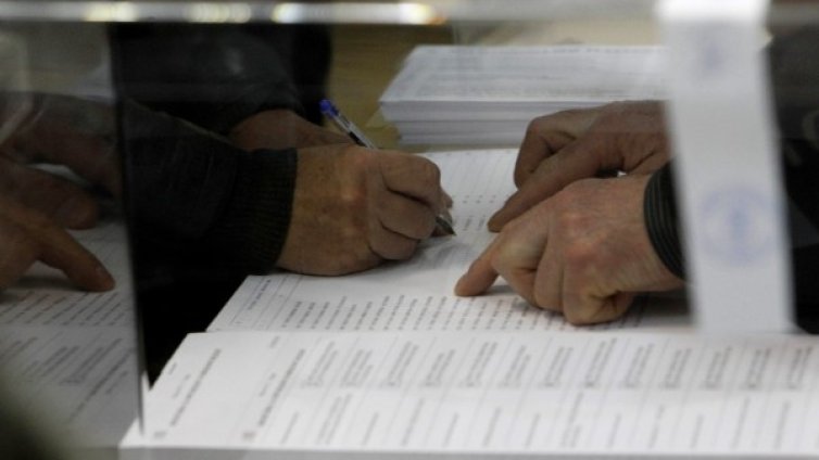 ЦИК посгрешили, но референдумът не е задължителен