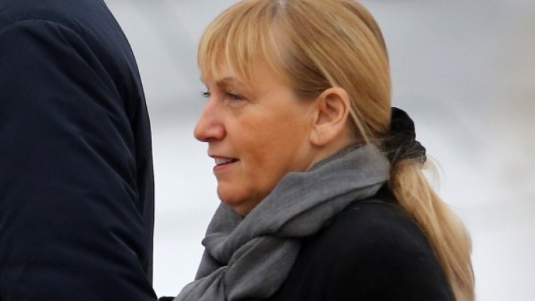 Разлъка: Елена Йончева не е част от екипа на Радев