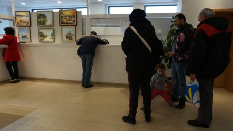Бюрократична България: На 50 души по чиновник