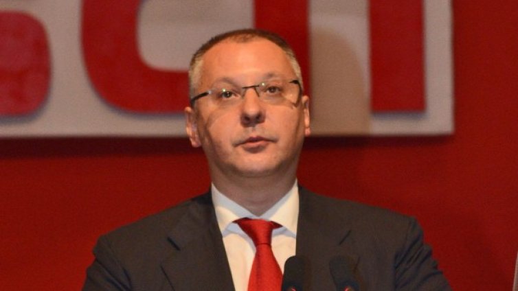 Станишев иска край на делото за секретните доклади