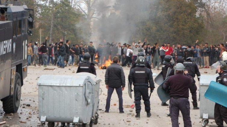 Бизнес: Роми продават паспортите си на бежанци