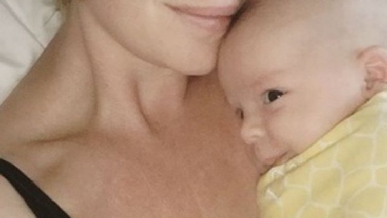 Катрин Хейгъл се похвали с бебето си