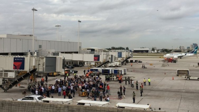 Синът на Мохамед Али задържан и разпитван на летище в САЩ