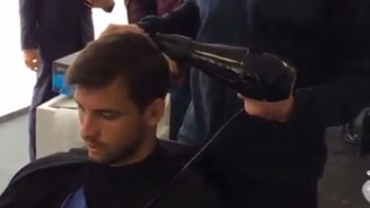 Гришо се разкрасява, със сешоара &ndash; Анди Мъри 