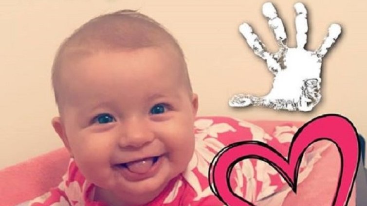 Мия &ndash; внучката на Стоичков стана на 5 месеца