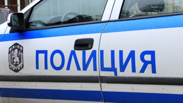 Откраднаха кутия с дарения за болна учителка в Кърджали