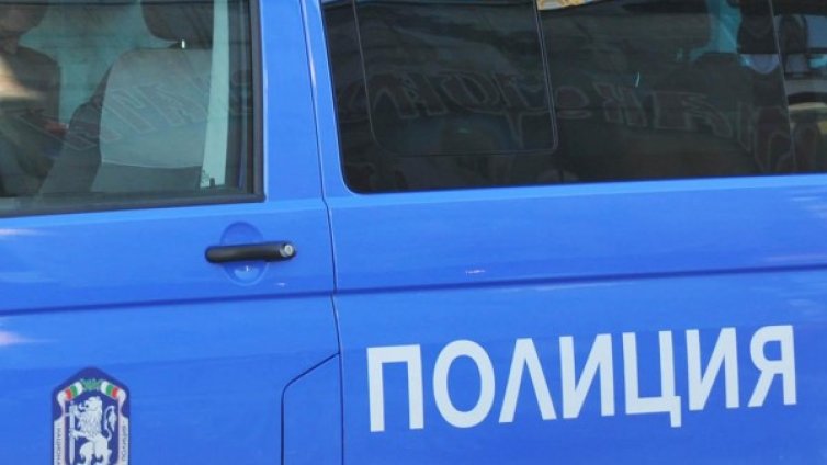 Мотоциклетист се блъсна в кола, почина от раните си