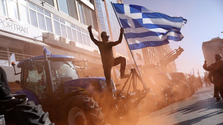 Какви са исканията на протестиращите гръцки земеделци към правителството?