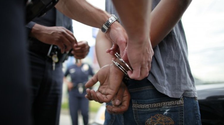 Спипаха младежи, отвлекли мъж в София