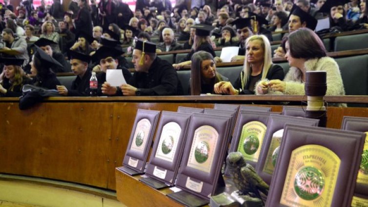 МОН обмисля: Финансиране за ВУЗ-овете в страната? 