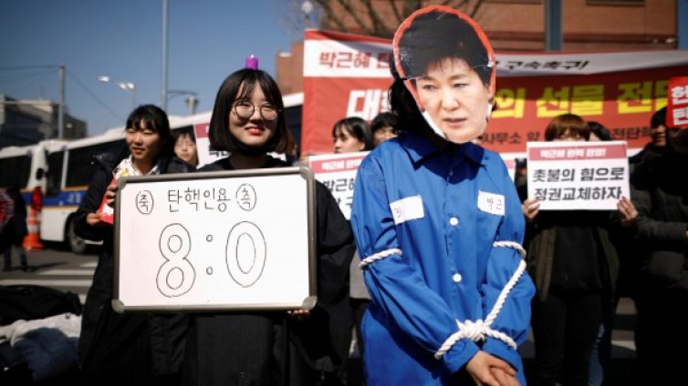 Президентката на Южна Корея свалена окончателно от власт