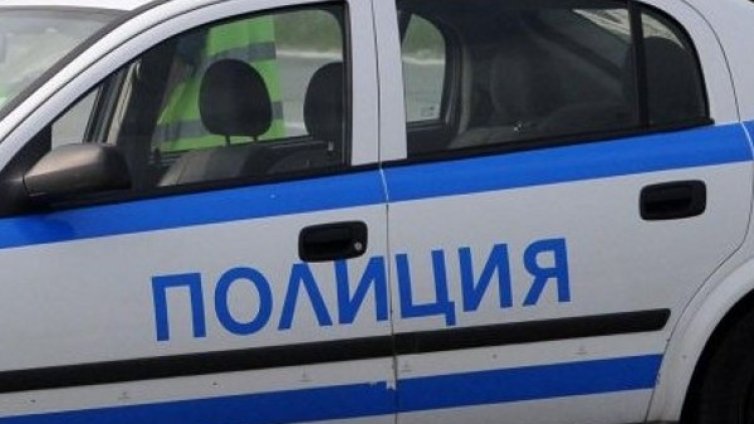 Късо съединение причинило пожара в полицейската кола в Симитли