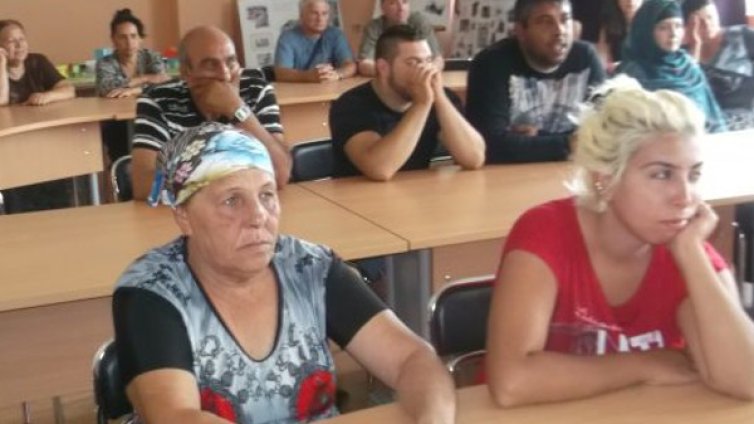 Над 3300 неграмотни залягат над буквите с "Нов шанс за успех"