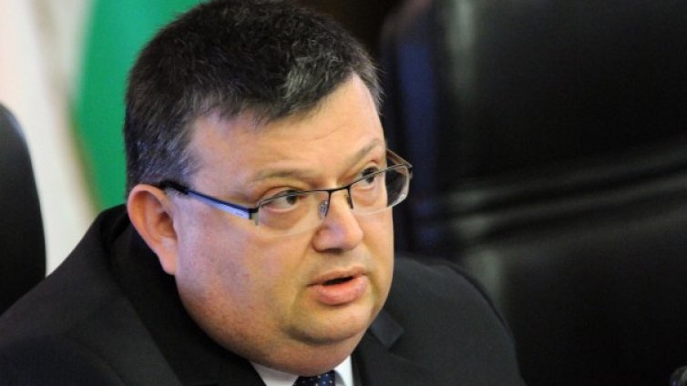 Разследват зъболекар, кандидат-депутат, за смъртта на дете