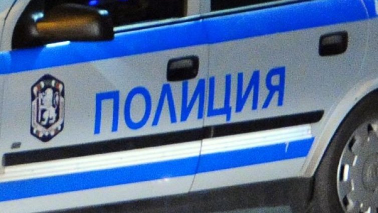 17-годишни убили таксиджията в Русенско, белезниците щракнаха