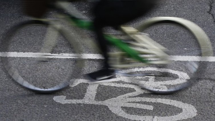 Велоалеите &ndash; паркинги, колоездачите притиснати