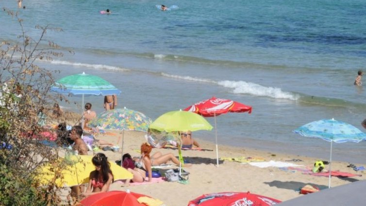 Проверките на плажовете и заведенията по морето &ndash; от май 