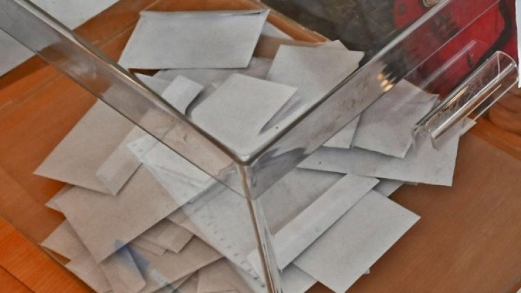 Извън България: Около 10 хиляди вече са гласували