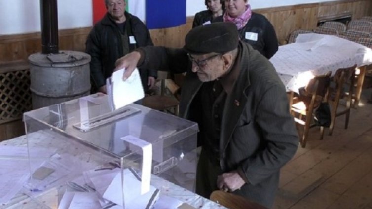 За да се върнат младите: 102-годишен пусна бюлетина в Смолянско