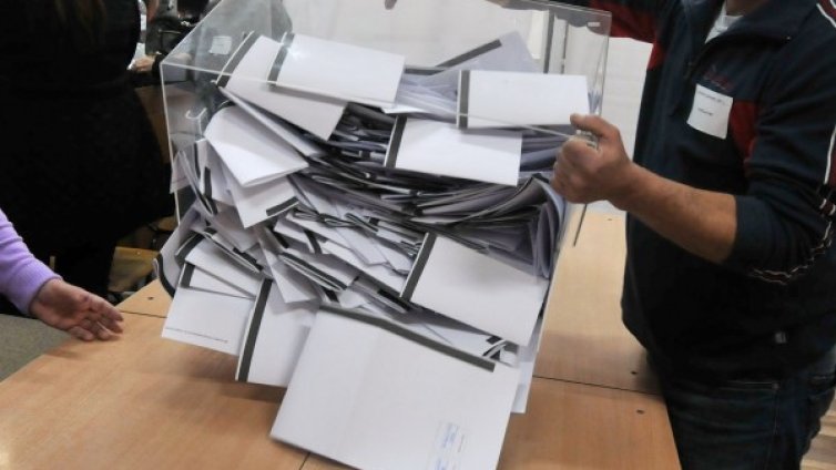 На 100% от ЦИК: ГЕРБ побеждават БСП с 5,45% от гласовете 