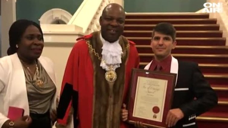 За пример: Българинът, спасил британка от дулото на крадец