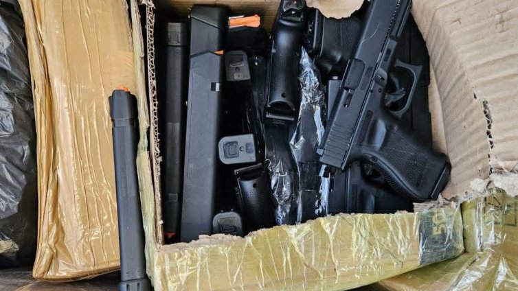 Митничари откриха контрабандни оръжия в камион, пътуващ от Турция за Норвегия
