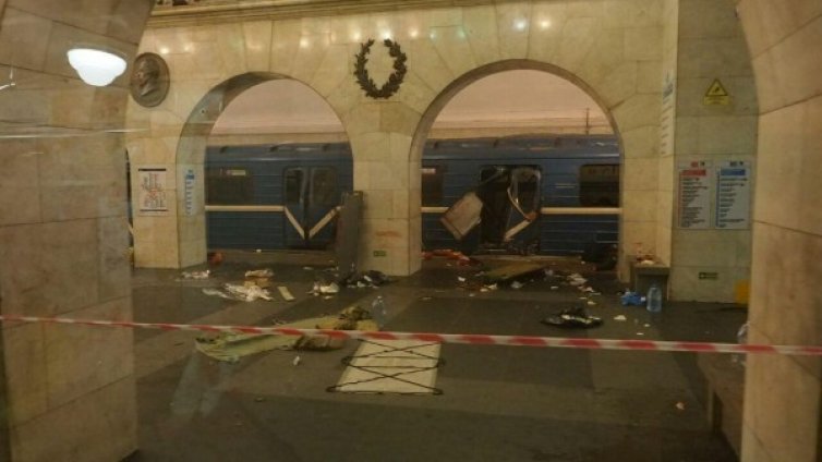 Тръмп звънна на Путин: С Вас сме в трагедията!
