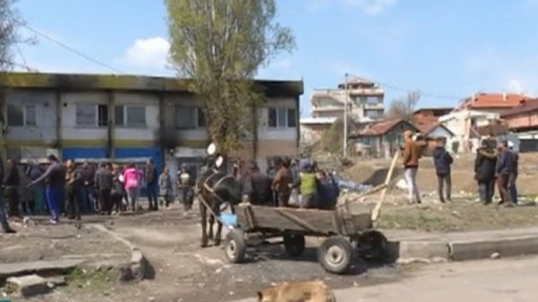 "Красна поляна" пак скочи за Виетнамските общежития 