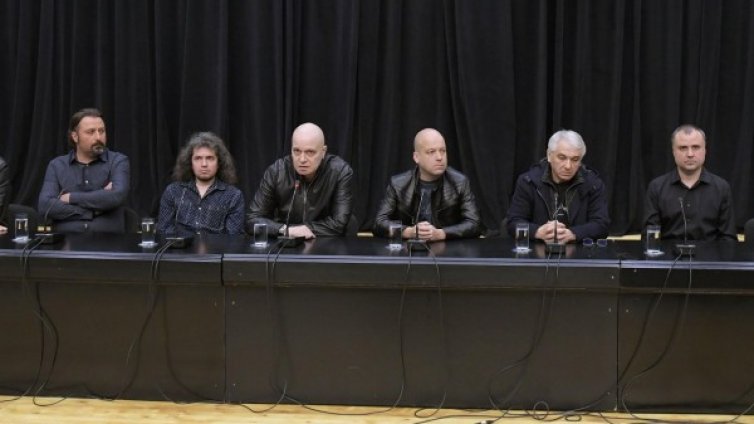 Задължителен ли е референдумът на Слави? Казват до 14 дни