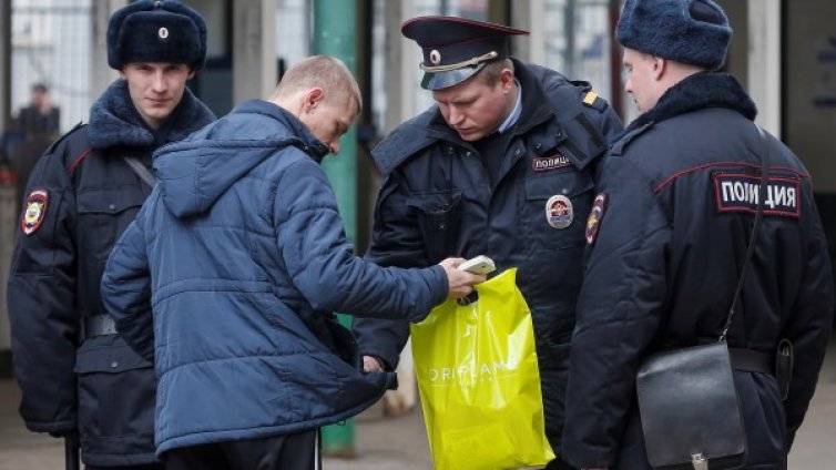 Взривно устройство е обезвредено в жилищна сграда в Санкт Петербург