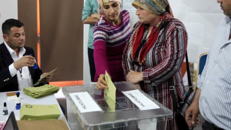 Българите с турско гражданство гласуват на референдума