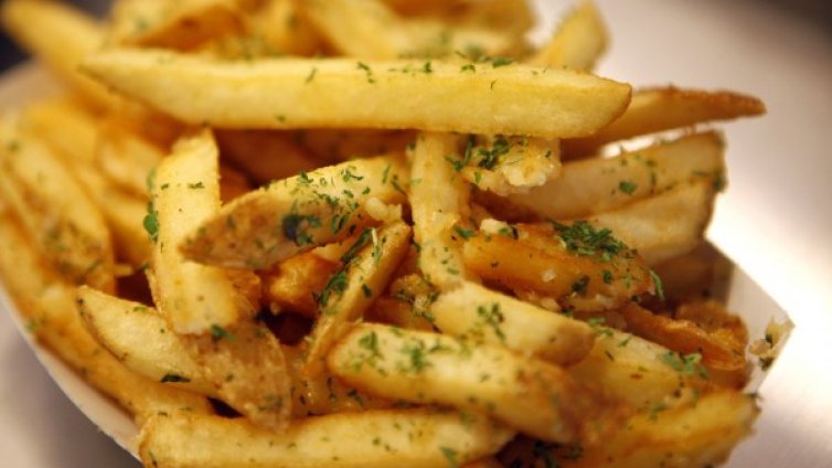 Парадокс: Ядем солен чипс, а пием по-малко вода?