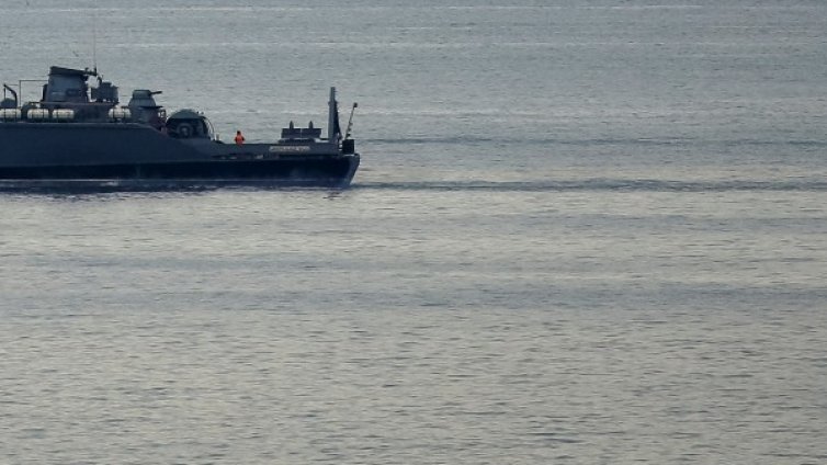 Руски кораб с 12-членен екипаж потъна в Черно море 