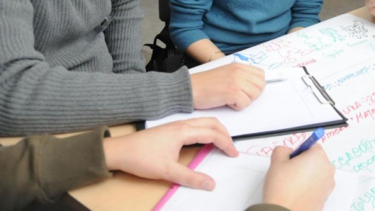 Промяна: По 300 лв. ще плащат мераклиите за ограмотяване