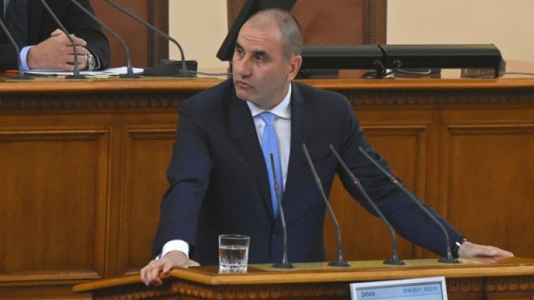 ГЕРБ не отстъпват: Образованието и финансите при тях