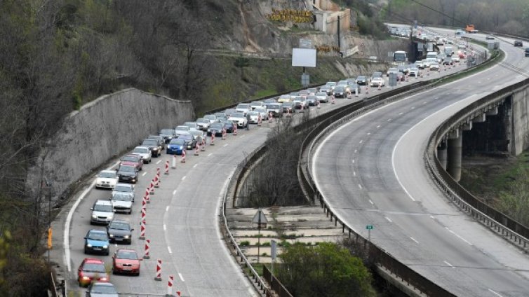 Озаптяват нарушителите на пътя със скъпа "Гражданска"