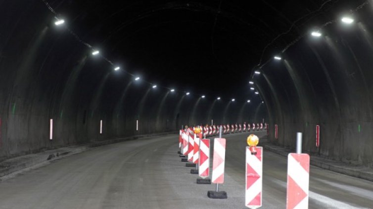 Шест тунела се нуждаят от основен ремонт