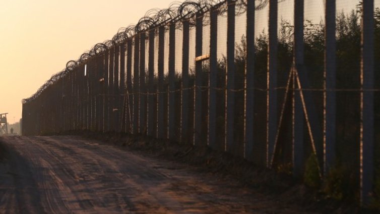 Българин трафикант задържан с мигранти в Унгария 