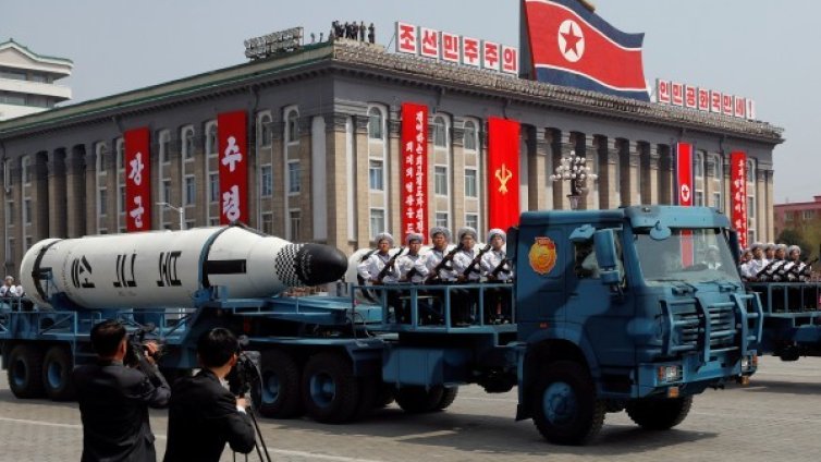 Пхенян ще бори "агресивната истерия на САЩ" с ядрени сили